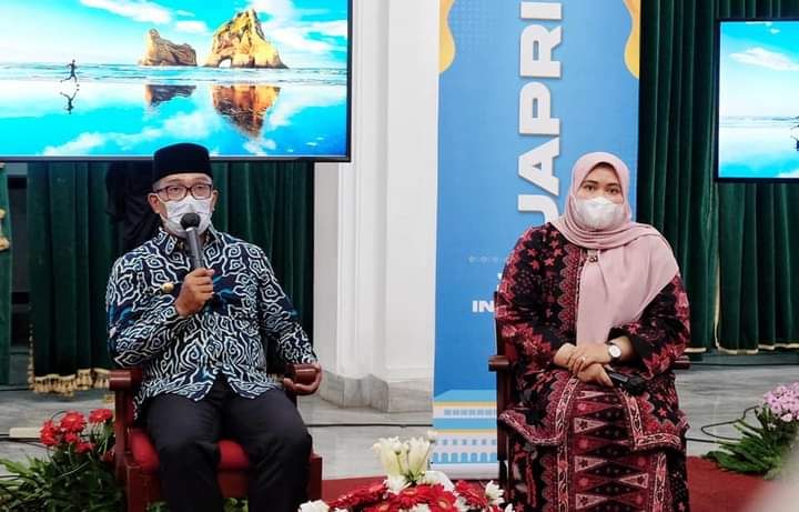 Bupati Masnah dilantik Jadi Wakil ADPMET, Dampingi Ridwan Kamil Untuk Masa Bakti 2020-2025