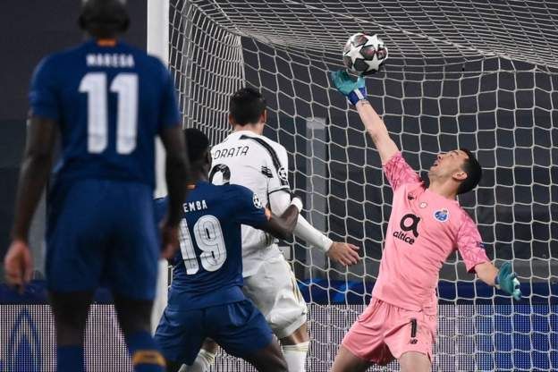 Menang 3-2, Juventus Disingkirkan 10 Pemain Porto, Kalah Gol Tandang