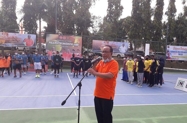 Rektor Buka Kejuaraan Tenis Unja 2021