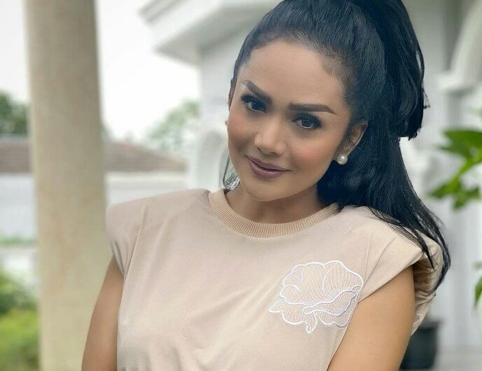 Dapat Baju Seragam, Krisdayanti Pastikan Hadir ke Acara Lamaran Aurel-Atta