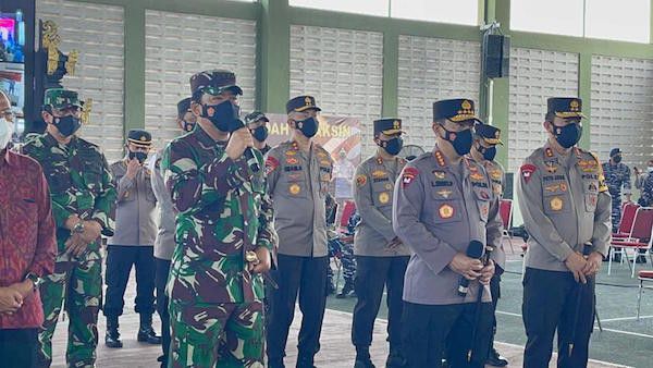 Panglima TNI dan Kapolri Jenderal Listyo Siap Memimpin Serbuan