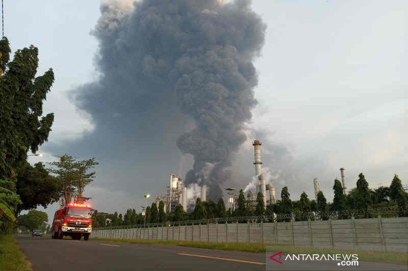 Dahsyatnya Kebakaran Kilang Minyak Balongan Indramayu, 3 Orang Hilang, Nenek 100 Tahun jadi Korban