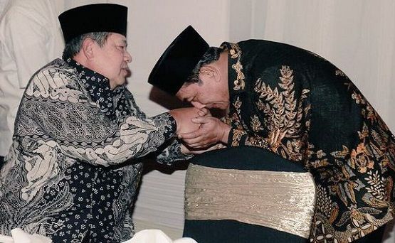 Dulu Cium Tangan SBY, Rachland Nashidik: Bayangkan Bila Ia Berkuasa, Apa yang Ia Lakukan pada Jokowi