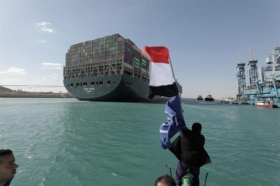 Ever Given Berhasil Mengapung, Ratusan Kapal Antre Lewati Terusan Suez