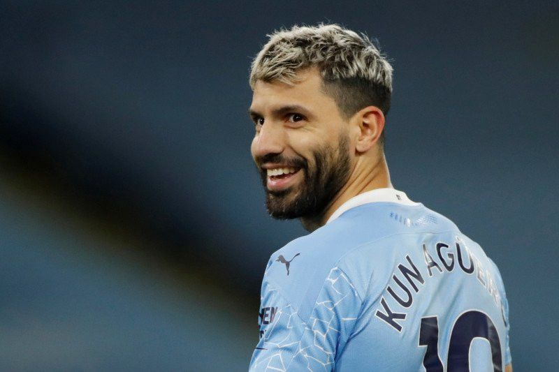 Bursa Transfer: Aguero ke Barcelona, Gelandang Maut ke Juventus