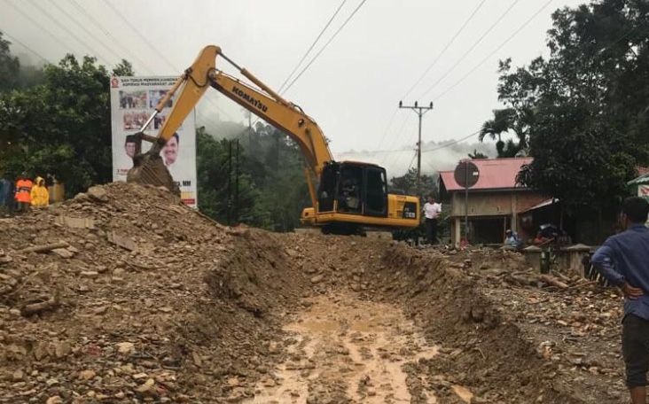 8 Kubik Material Tutupi Jalan Muara Emat, BPJN Bilang Begini