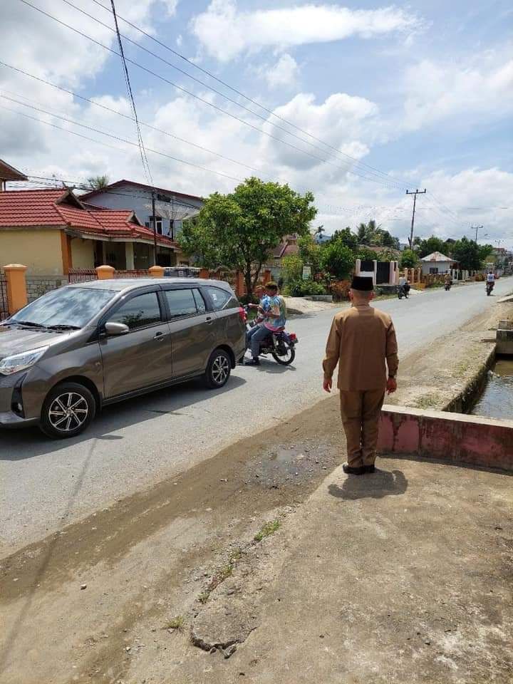 Bupati Adirozal Bubarkan Aksi Coret-Coret Seragam Sekolah