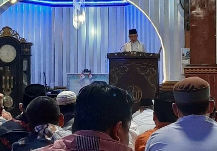 Bupati Adirozal Safari Jumat di Masjid Raya Sungai Penuh