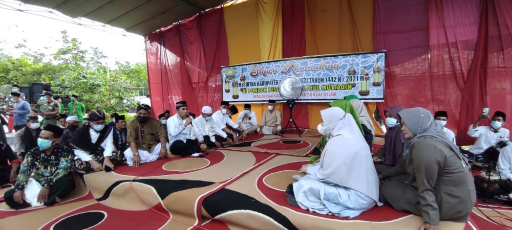 Bupati Masnah dan Kapolres Laksanakan Safari Ramadhan di Sungai Gelam