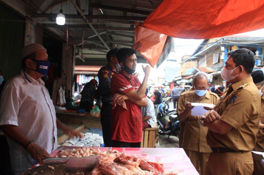 Jelang Idul Fitri, Wabup Tinjau Harga Bahan Pokok di Pasar Tradisional