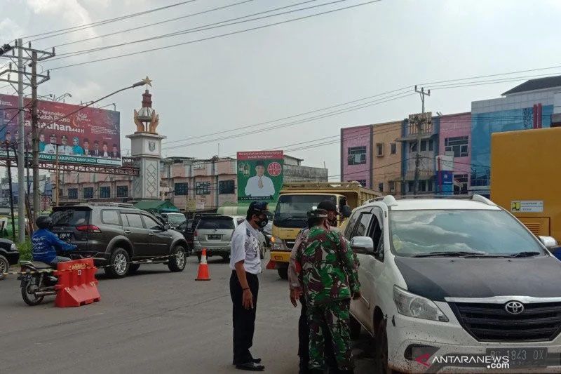 Mau Masuk Palembang, 1.500 Kendaraan Pemudik Diminta Memutar Balik, Capek Deh