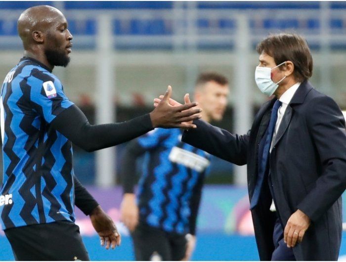 Conte Mendadak Tinggalkan Inter, Lukaku Terluka