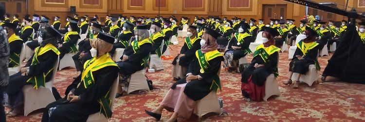 Dengan Prokes STIKBA Gelar Sidang Terbuka Mewisuda Mahasiswa Program Sarjana dan Profesi