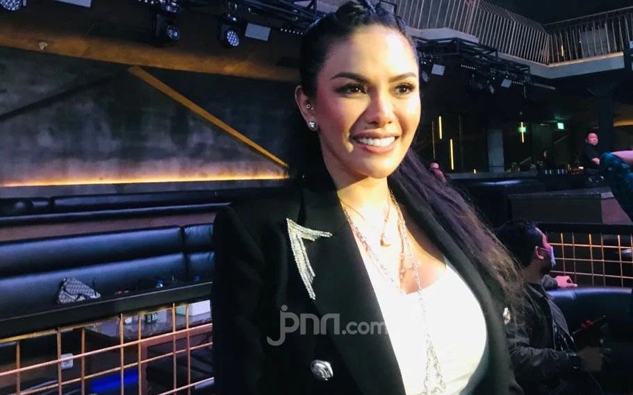 Nikita Mirzani: Gue Umbar, Tiba-tiba Nanti ada Cabe-cabean