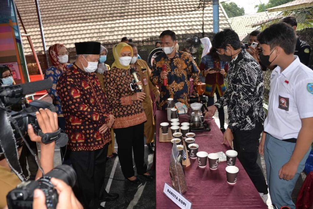 Pj Gubernur Luncurkan Program Entrepreneur Muda 