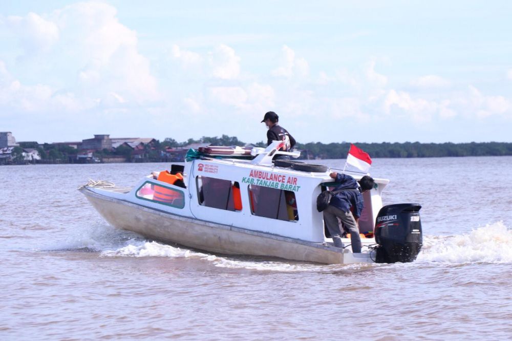 Bupati Tanjabbar resmikan Ambulance air