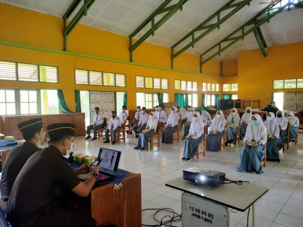 Kunjungi Sekolah, Kejaksaan Negeri Batanghari Lakukan Penerangan Hukum