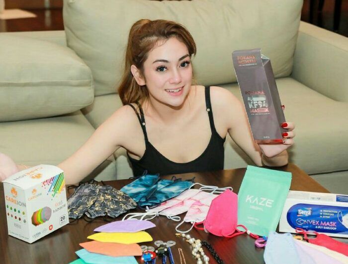 Celine Evangelista Hapus Tatto di Dada, Makin Pede Pakai Tank Top