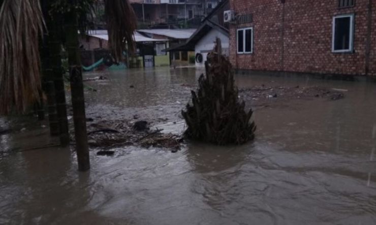 Hujan Deras Guyur Kota Jambi, Ratusan Rumah Terendam Banjir