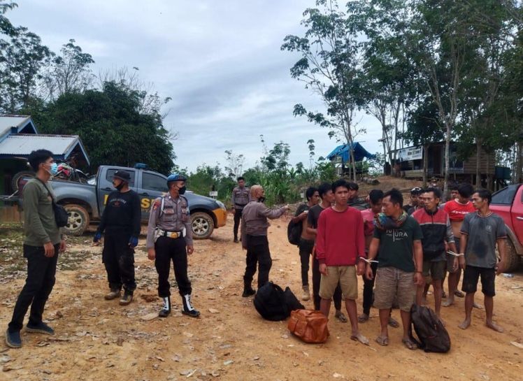 Polisi Amankan 17 Pelaku Illegal Drilling di Sarolangun