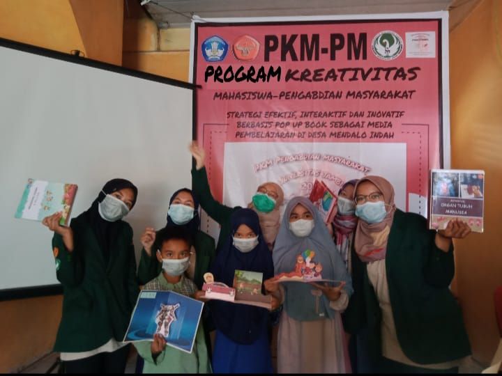 Tim PKM-PM Farmasi Universitas Jambi Mengadakan Pelatihan Pembuatan Pop-Up Book Sebagai Media Pembelajaran yan