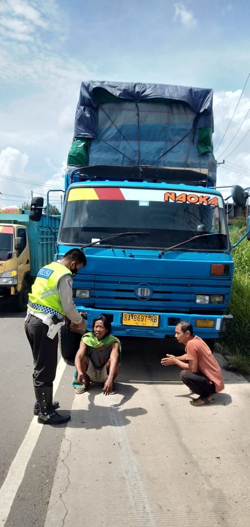 Truk Vs Vario di Muarojambi, 2 Nyawa Melayang di Jalintim