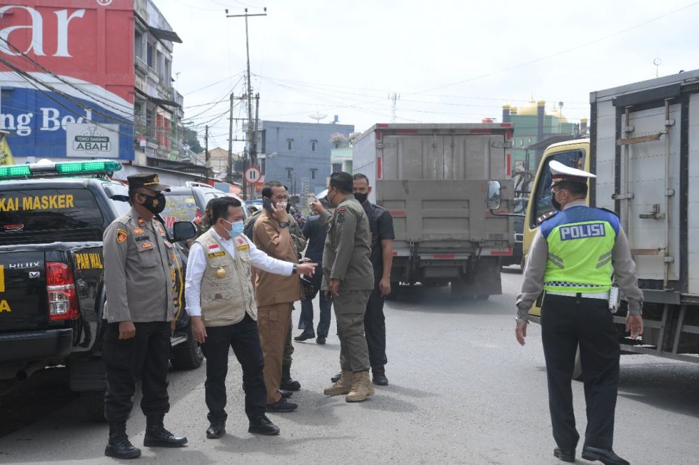 Gubernur Jambi Al Haris Tinjau 4 Pos Penyekatan 