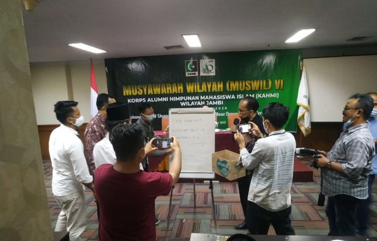 Ungguli Amir Hasbi, Mashuri Nahkoda Baru MW KAHMI Provinsi Jambi