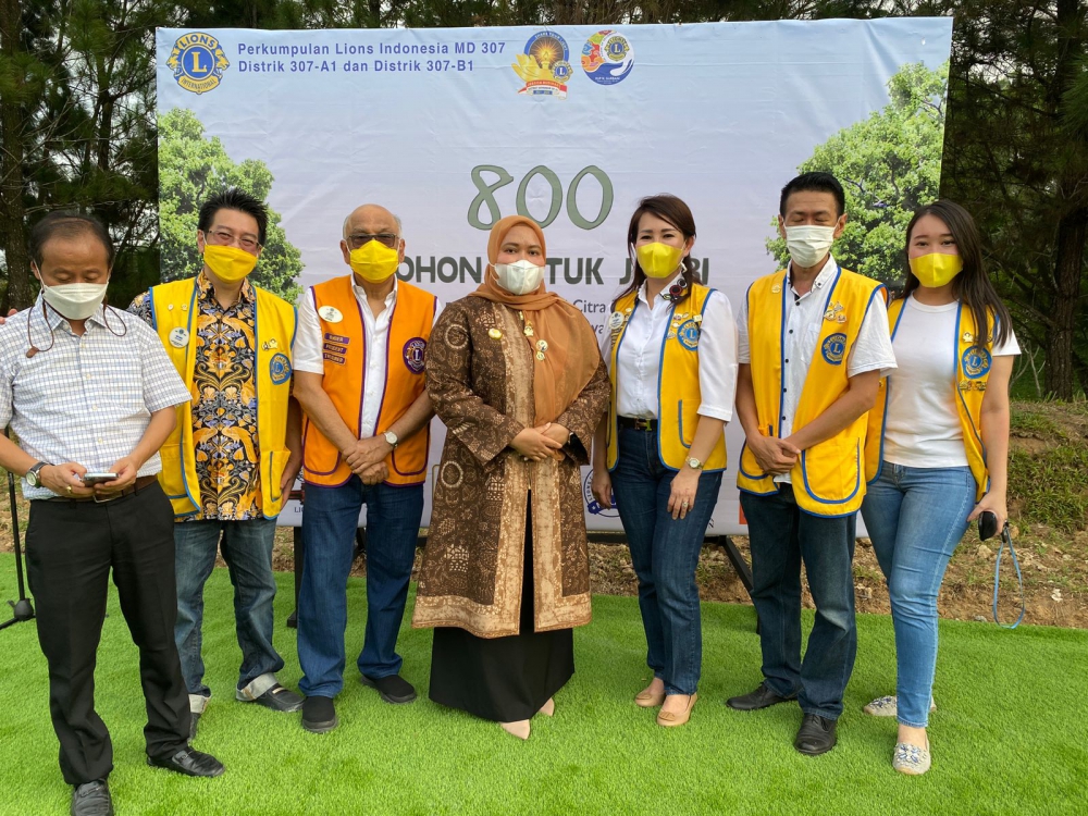 Tanam 800 Pohon, Perkumpulan Lions Indonesia Hijaukan Jambi