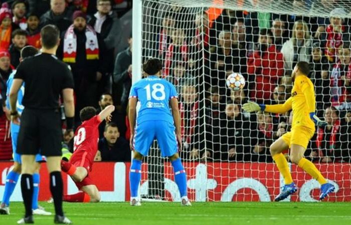 2 Kali Jebol, Kiper Atletico Bingung Pikirkan Gol Liverpool