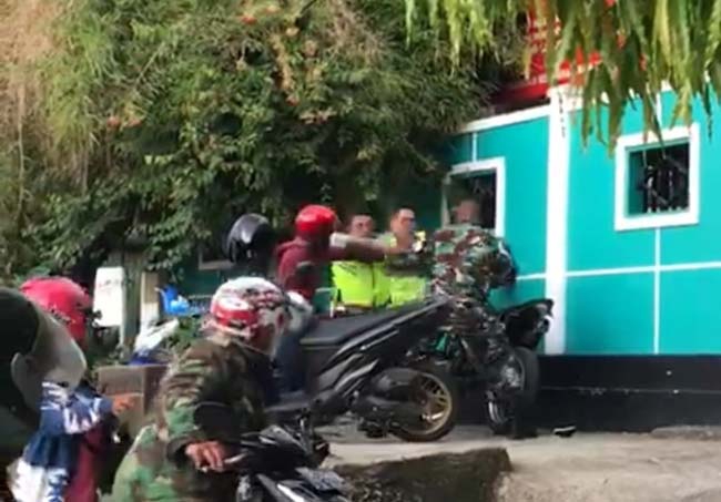 Viral Oknum Polri dan TNI Adu Pukul, Kabid Humas Polda Maluku: Penyebabnya Gara-gara Gak Terima Ditilang