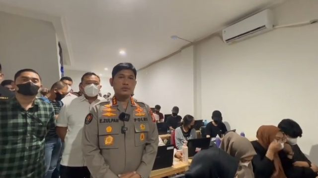 Sadis, Ini Cara Penagih Pinjol Ilegal yang Digerebek di Kapuk, Mental Diserang, Ancam Sebar Foto Tak Senonoh