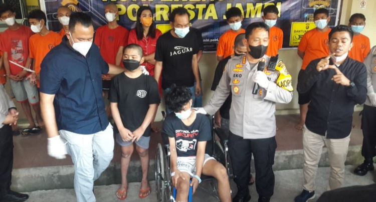 Sebelum Bereaksi, Geng Motor di Kota Jambi Pakai Miras Terlebih Dahulu