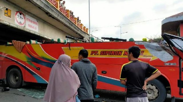  Ini Pengakuan Penumpang Bus Sipirok Nauli Jurusan Medan-Jambi yang Seruduk Flyover di Padang Panjang: Semua P