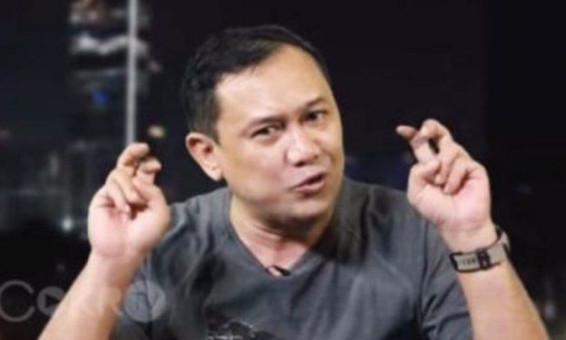 Eks Petinggi FPI Munarman Dituntut Hukuman Mati, Denny Siregar: Hukumannya Disiram Teh Panas Berkali-kali