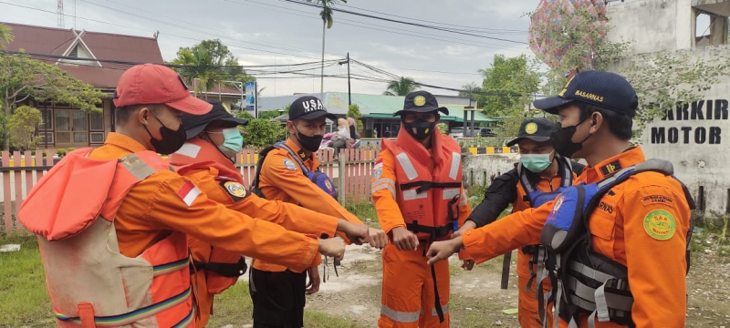  Perbaiki Pompong, Nelayan Tanjabbar Tenggelam di Kuala Pangkal Duri