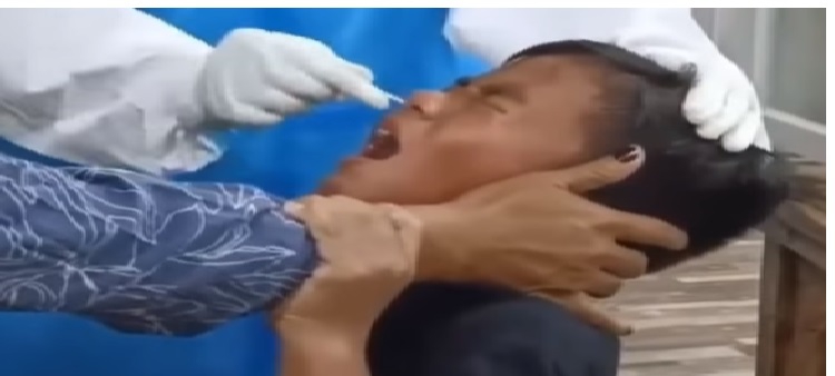 Ngilu Banget!, Video Nakes Dituding Kasar Banget saat Swab Bocah Kecil, Warganet: Astagfirullah Kaya Ngaduk Ko