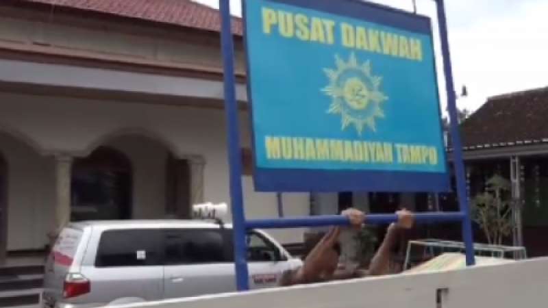 Plang Muhammadiyah di Banyuwangi Dicopot Paksa