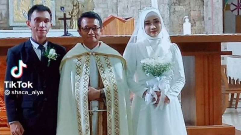  Viral, Wanita Berjilbab yang Ngaku  Menikah di Gereja Menempuh Proses Panjang