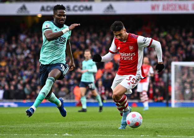 Hajar Leicester 2-0, Arsenal  Amankan Posisi 4 Besar