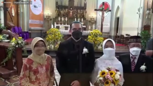 Ayu Kartika Dewi, Staf Khusus Jokowi Menikah dengan Pria Beda Agama, MUI: UU Mengatur Harus Seagama