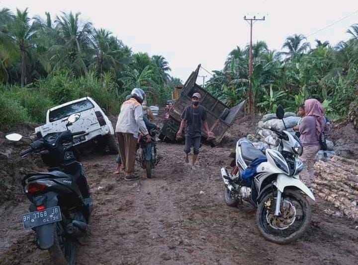 Jalan Blok D-Simpang Tabu Rusak, Boy : Sudah Ditangani Melalui Tanggap Darurat