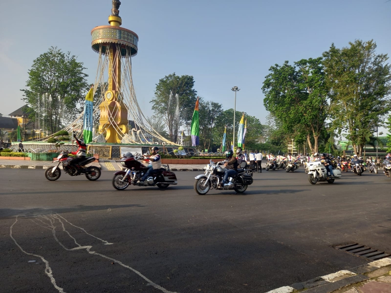 500 Moge Berkumpul di Tugu Keris, Akan Riding Mengitari Kota Jambi Menuju Candi Muaro Jambi