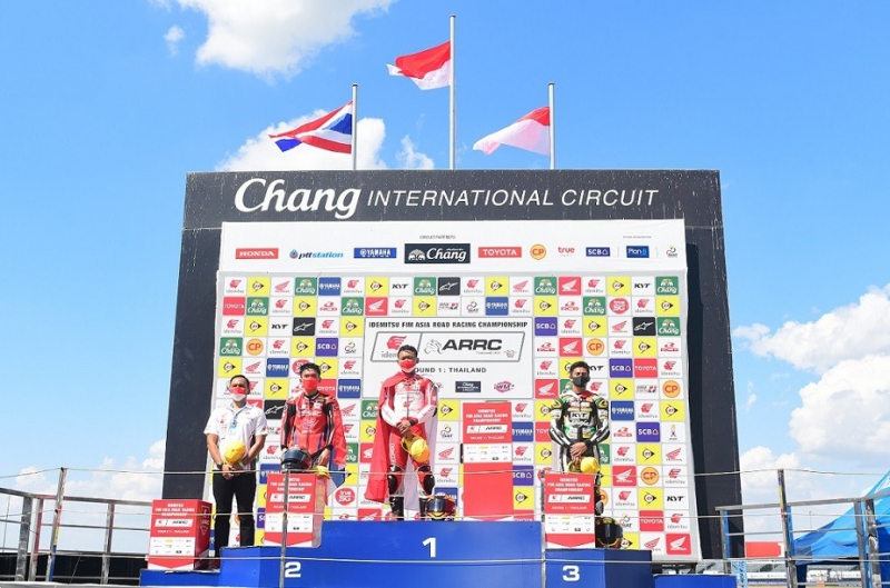 Bikin Bangga, Pebalap Astra Honda Kumandangkan Indonesia Raya di ARRC Buriram