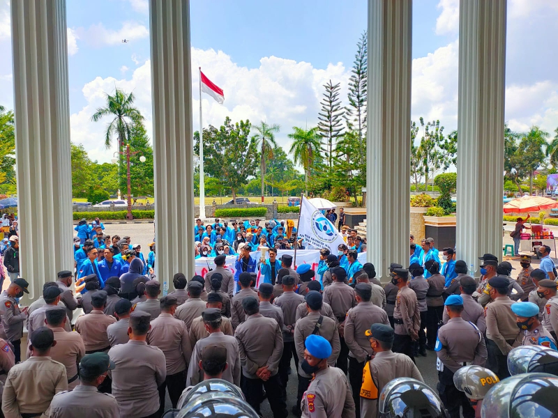 Hattrick, Aliansi Mahasiswa Jambi Kembali Geruduk DPRD Provinsi Jambi