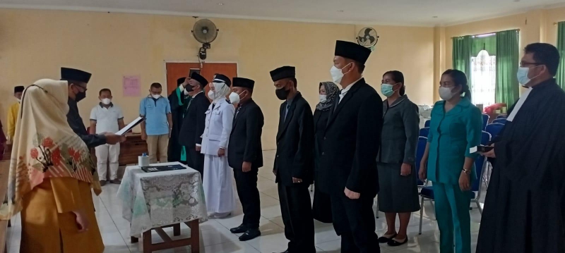Bupati Tanjabbar Kembali Lantik Pejabat Fungsional, Achmad Syafei Jadi Lurah Tungkal lll