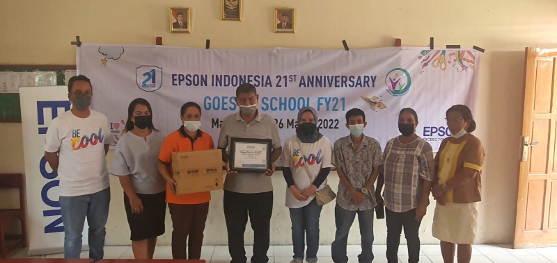 Tingkatkan Kualitas Pendidikan, Epson Indonesia Bagi-bagi Puluhan Printer dan Proyektor