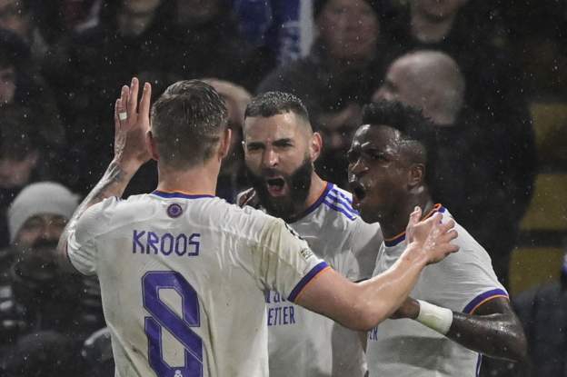  Hattrick Karim Benzema, Real Madrid Tundukkan Chelsea 3-1