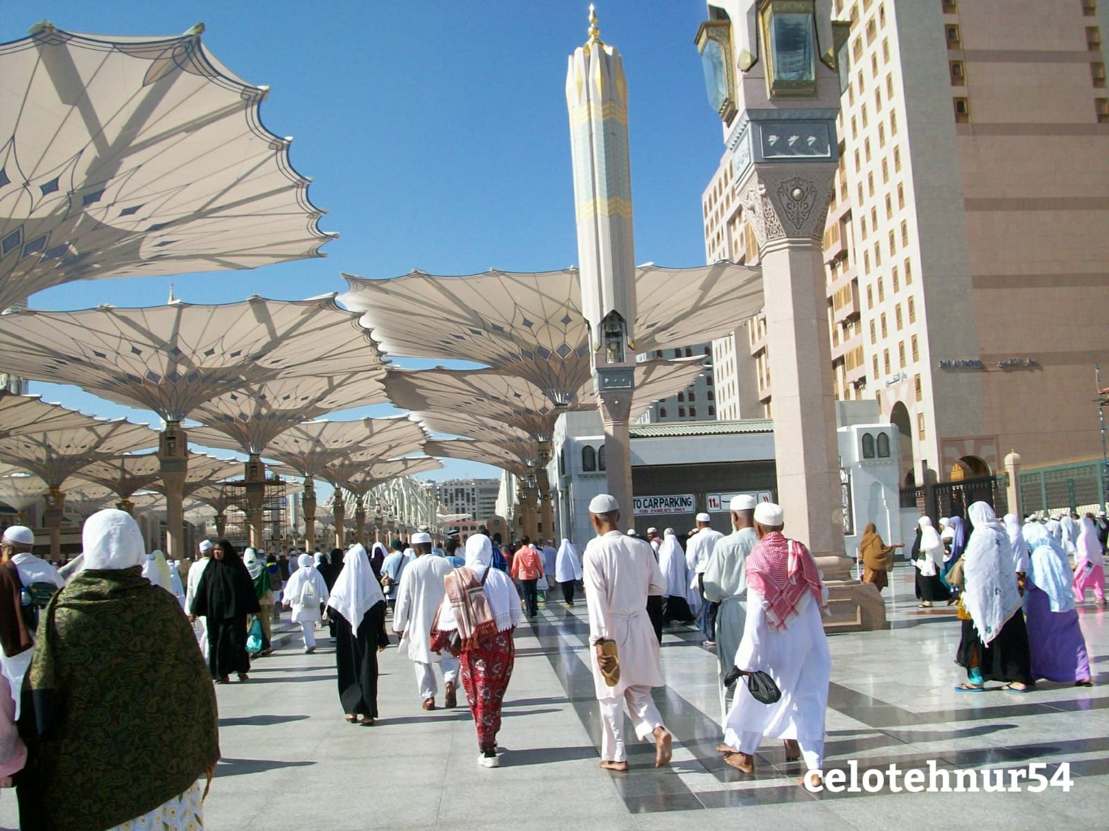 Apa Kabar Ide Naik Haji di Luar Musim Haji?