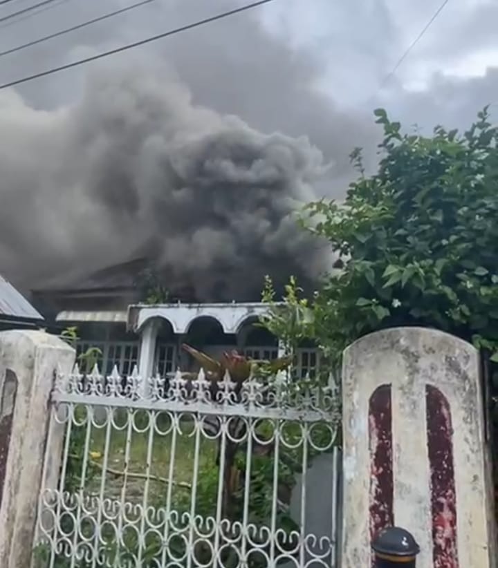 Eks Rumah Dinas Sekda Sungai Penuh Terbakar